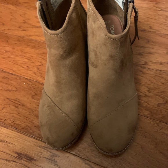 Tom Booties - Picture 4 of 4